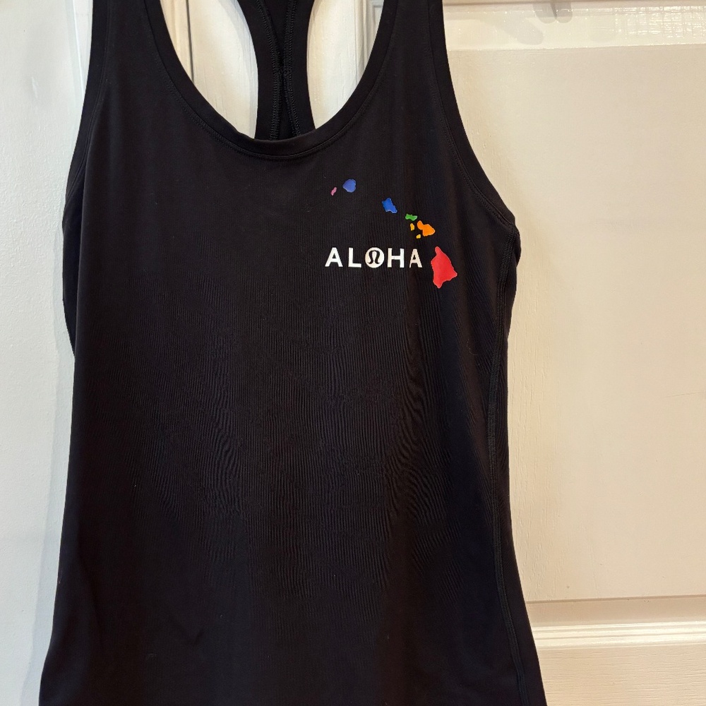 LULULEMON BLACK NULU RACERBACK TANK 8 LIMITED EDITION ALOHA GREAT CONDITION